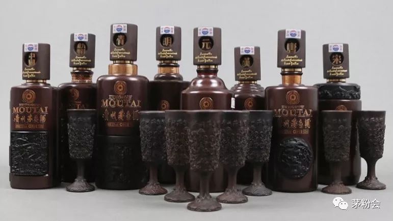 龙主题的茅台酒,带有龙图案的茅台酒