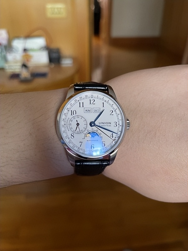 宇联在德国什么档次,宇联手表和宇舶手表