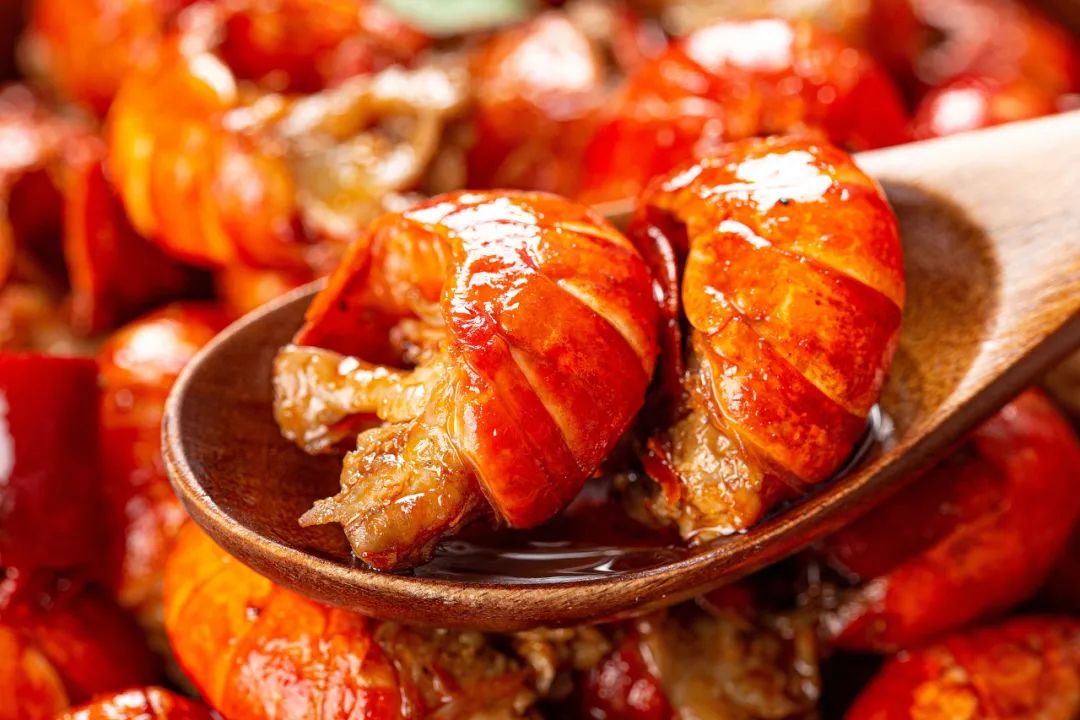 小龙虾怎么选择才是最好的,小龙虾怎么养活得快又好吃