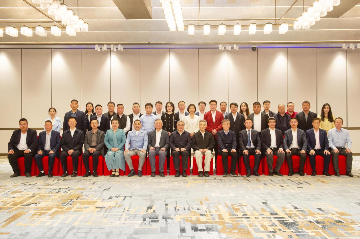 学大教育集团CEO金鑫连任开明慈善基金会第四届理事会副理事长