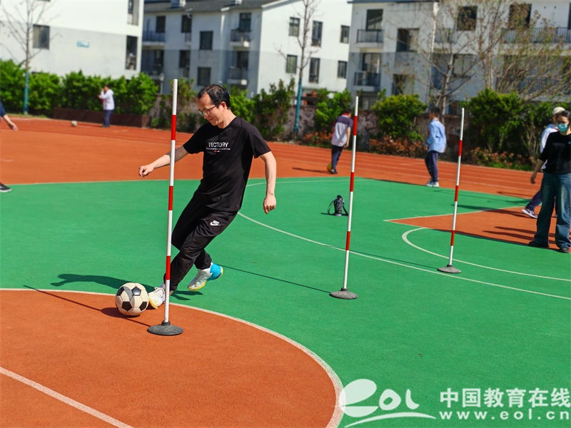 瀹堕暱鍙樻嫳妗ヤ翰瀛愯繍鍔ㄤ細,浜插瓙娲诲姩鐖舵瘝鍙樹釜浜虹