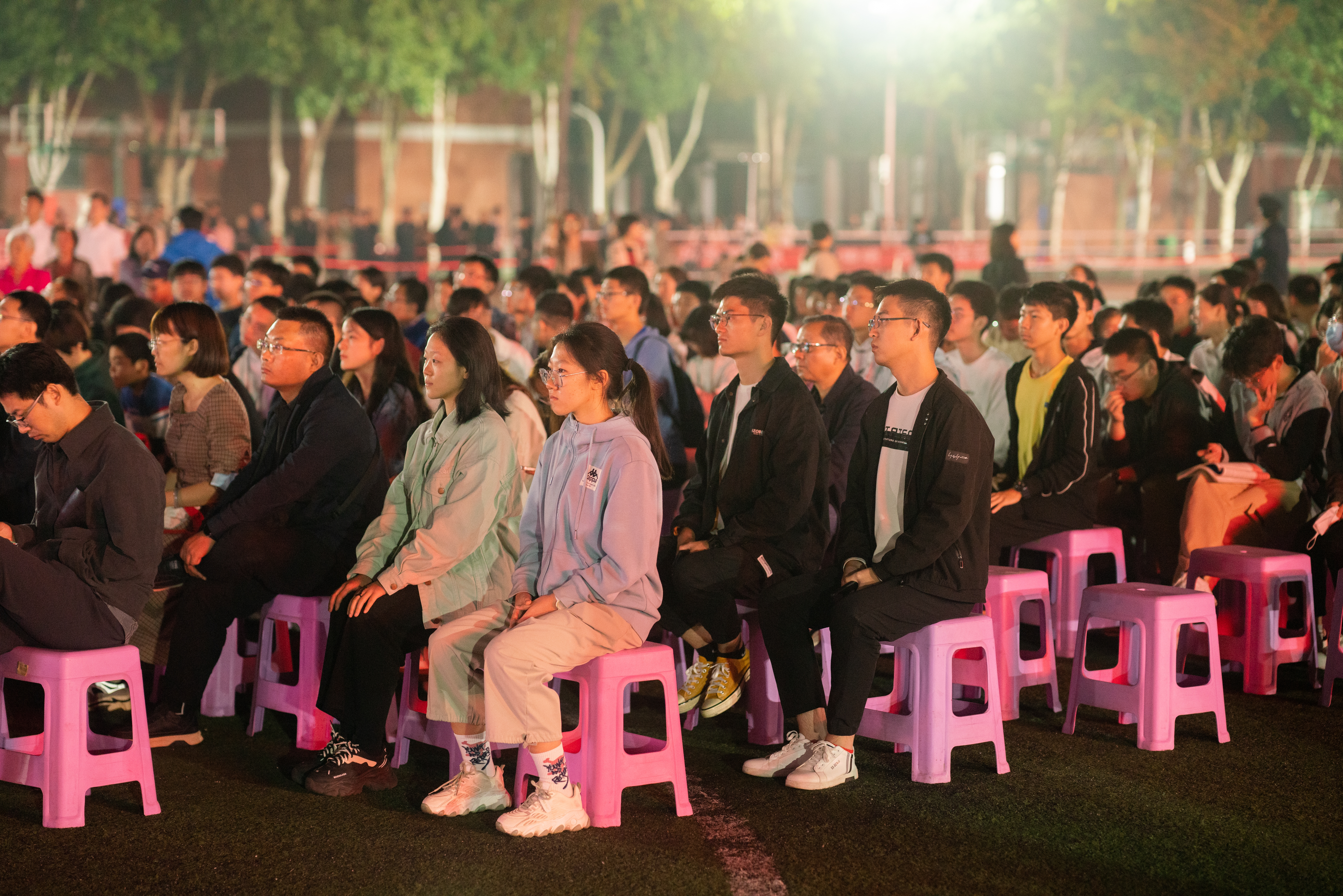 无人机校庆表演,校庆无人机表演视频