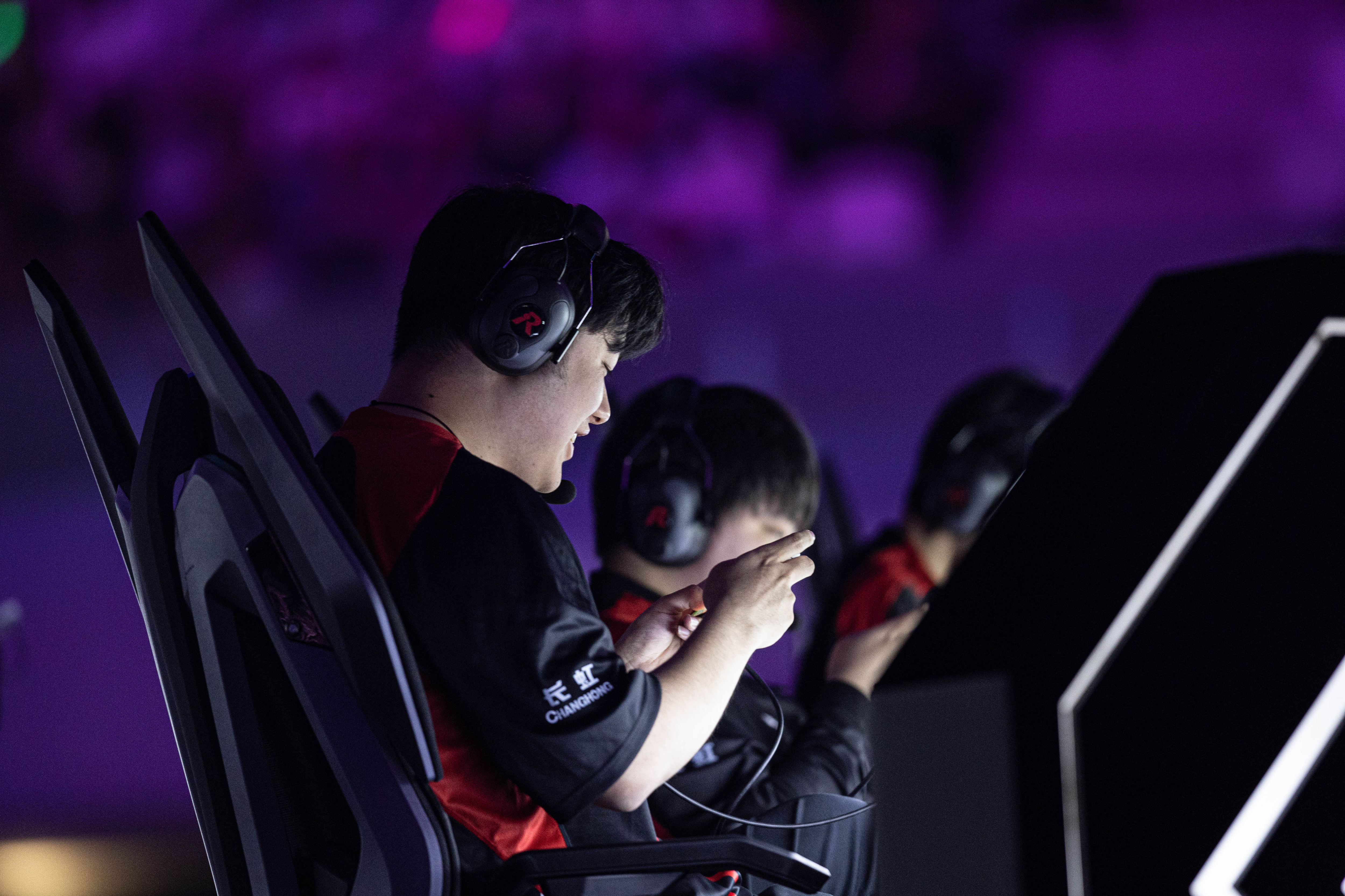 电子竞技需要什么条件才能进,电子竞技主要学哪些内容