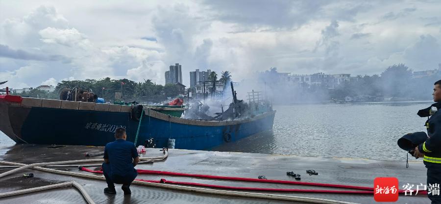 琼海市潭门渔船2000年事件,琼海潭门百吨渔船被烧毁