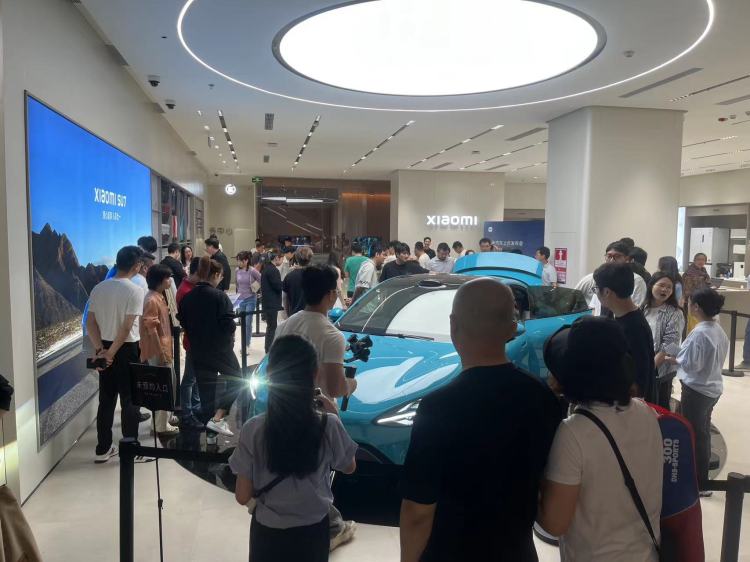 雷军谈汽车创业九死一生,雷军进军汽车行业给普通人的启示