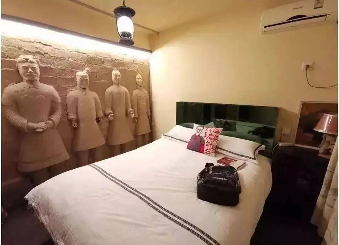 出“殡葬风”围挡，LV巨物营销赢麻了？