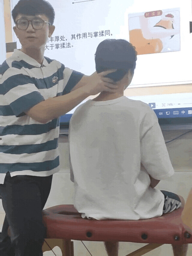 头发上拔罐技巧,帅气老师扎头发