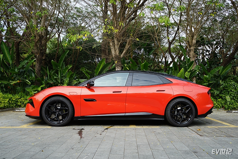 沉浸体验路特斯eletre,试驾路特斯入门版