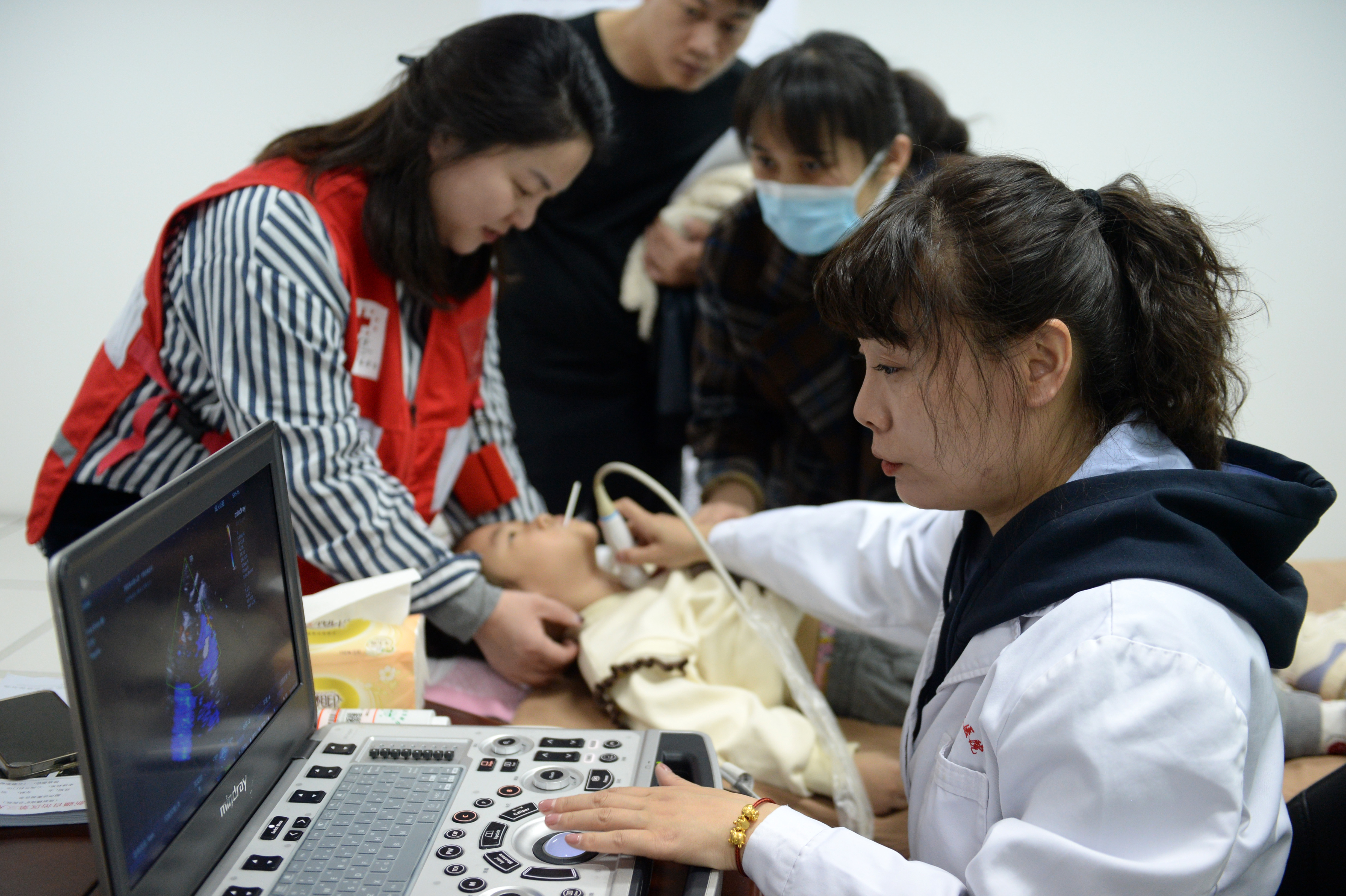 大爱无疆先心病儿童,大爱无疆儿科医护行动