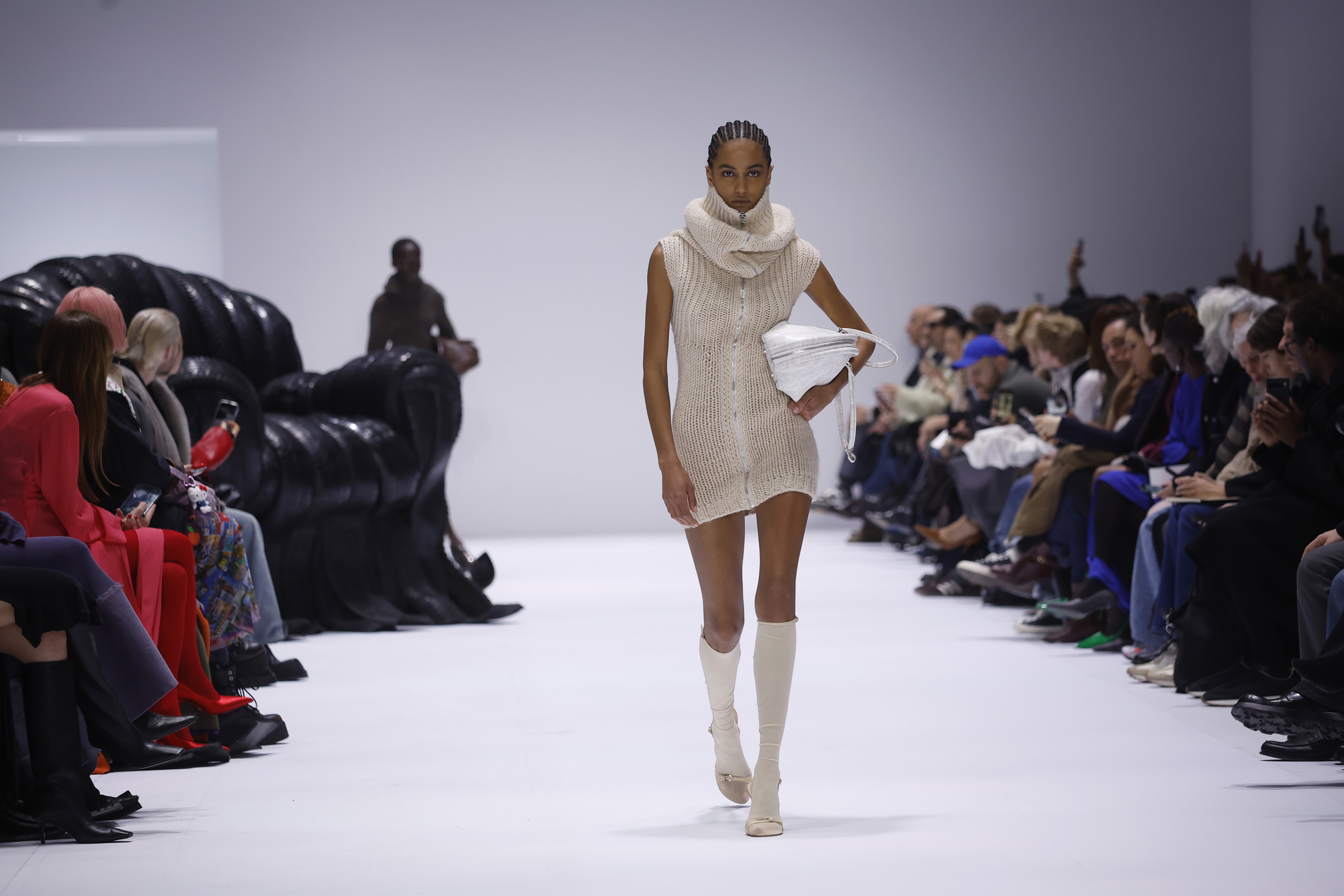 巴黎时装周acnestudios时间,国际奢侈品牌时装秀