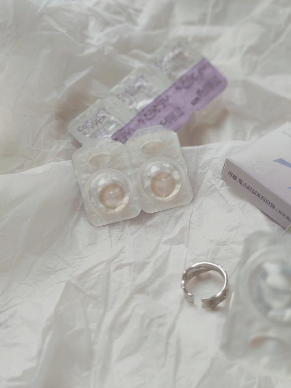 美瞳的爆裂舞台：眼球美容经，疯赚200亿