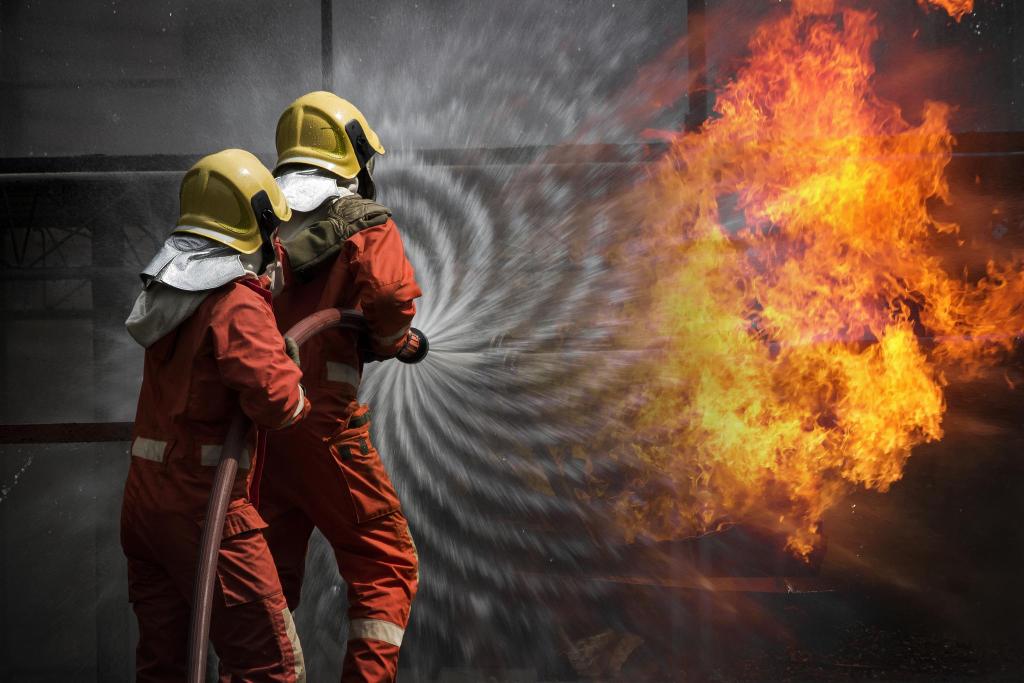 燃气泄漏闪爆,燃气泄漏发生闪爆