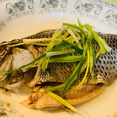 家常菜清蒸鱼视频教程,清蒸鱼创新教程