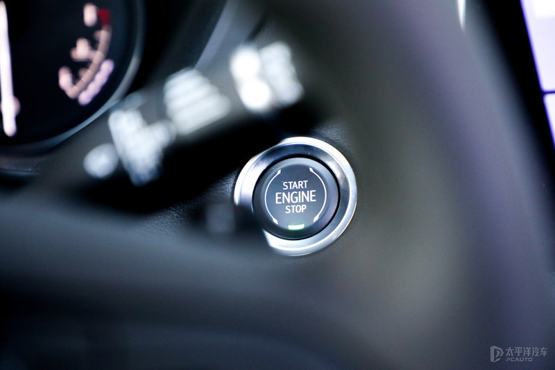 试驾23款凯迪拉克xt4豪华版,凯迪拉克xt4有48v可以省多少油