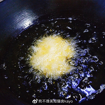 炸猪排怎么做酥脆好吃又简单,怎么炸猪排又酥又好吃