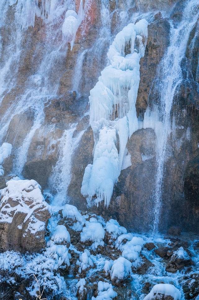 冬日梦幻童话九寨沟12月出发,九寨沟翠海蓝冰