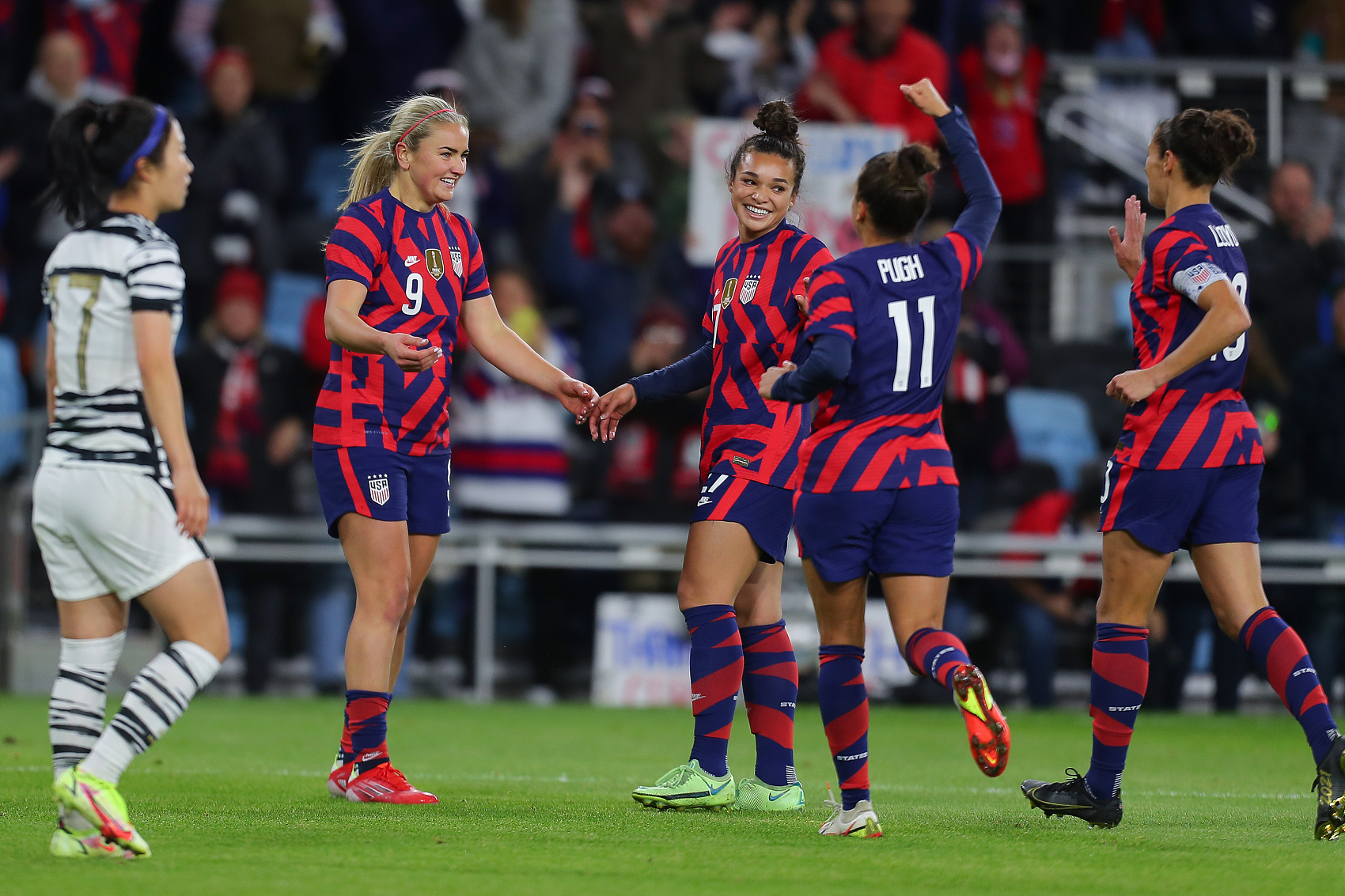 中国女足世界排名和球员,中国女足工资在世界排名