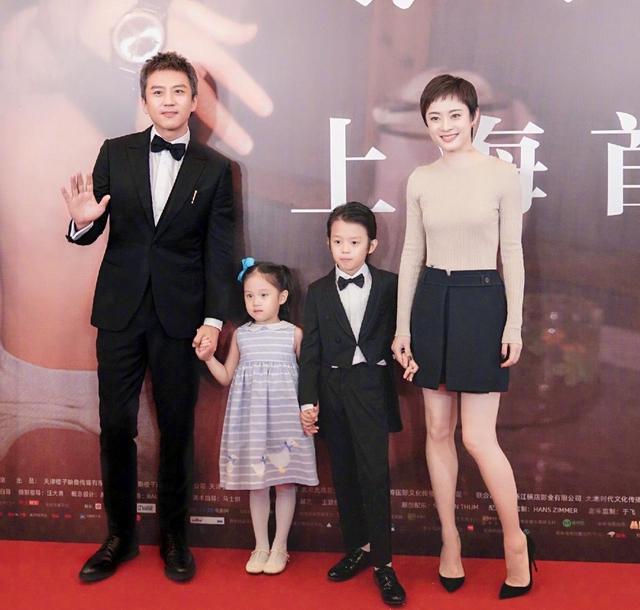 邓超孙俪庆结婚11周年，两人素颜出镜状态佳，孙俪感慨怎么熬过来的