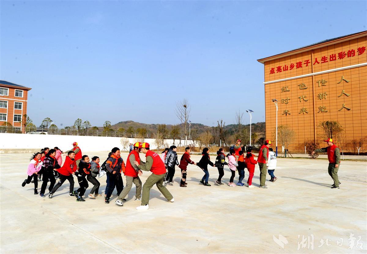 爱心学雷锋志愿服务,供电公司学雷锋志愿服务活动报道