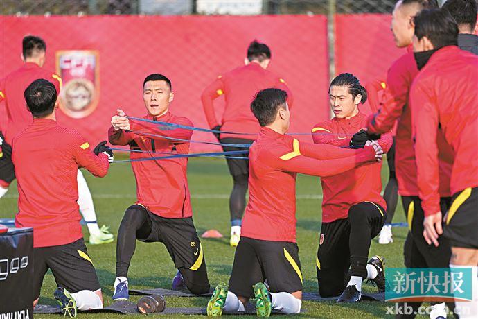 国足今晚战卡塔尔,国足今晚对战沙特