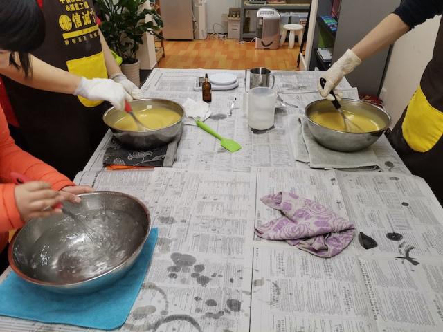 孤独症孩子需要妈妈全职陪伴吗,孩子有自闭症妈妈辞掉工作陪伴