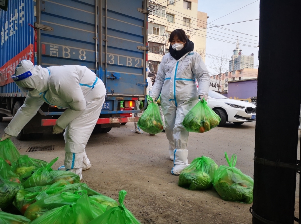 抗疫一线警营小夫妻的同心坚守,抗击疫情一线医护夫妻