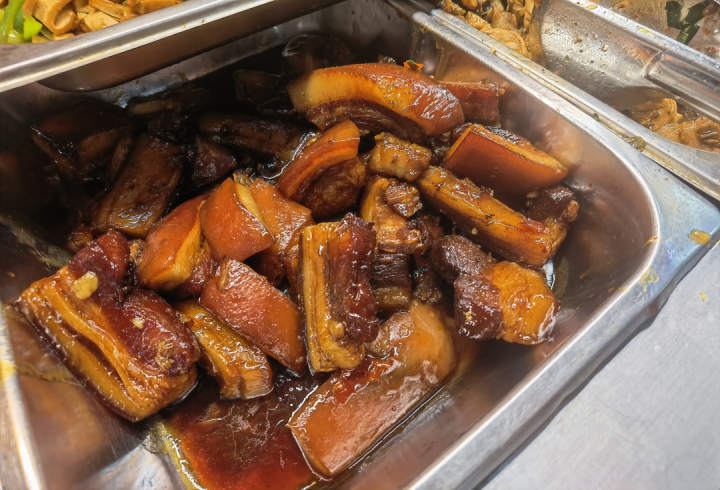 杭州16块钱自助餐,杭州13块钱随便吃的自助餐干净吗