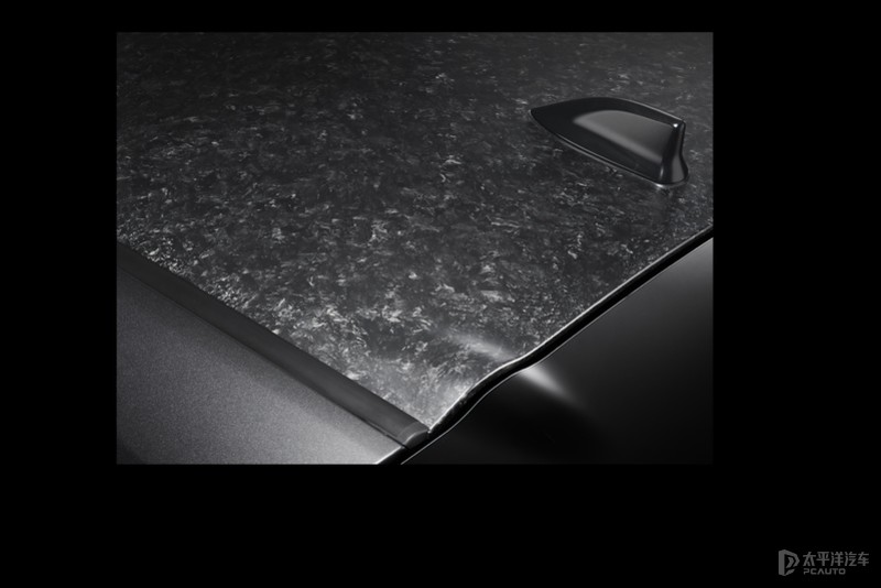 丰田大胡子三厢车,大号丰田轿车