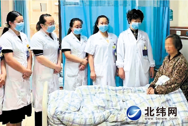 七旬老太饱受疼痛折磨