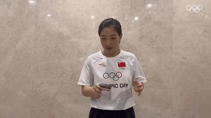 追光|国际奥林匹克日：看完奥运冠军的运动挑战，就已经出汗了