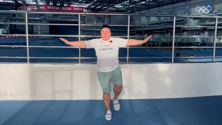 追光|国际奥林匹克日：看完奥运冠军的运动挑战，就已经出汗了