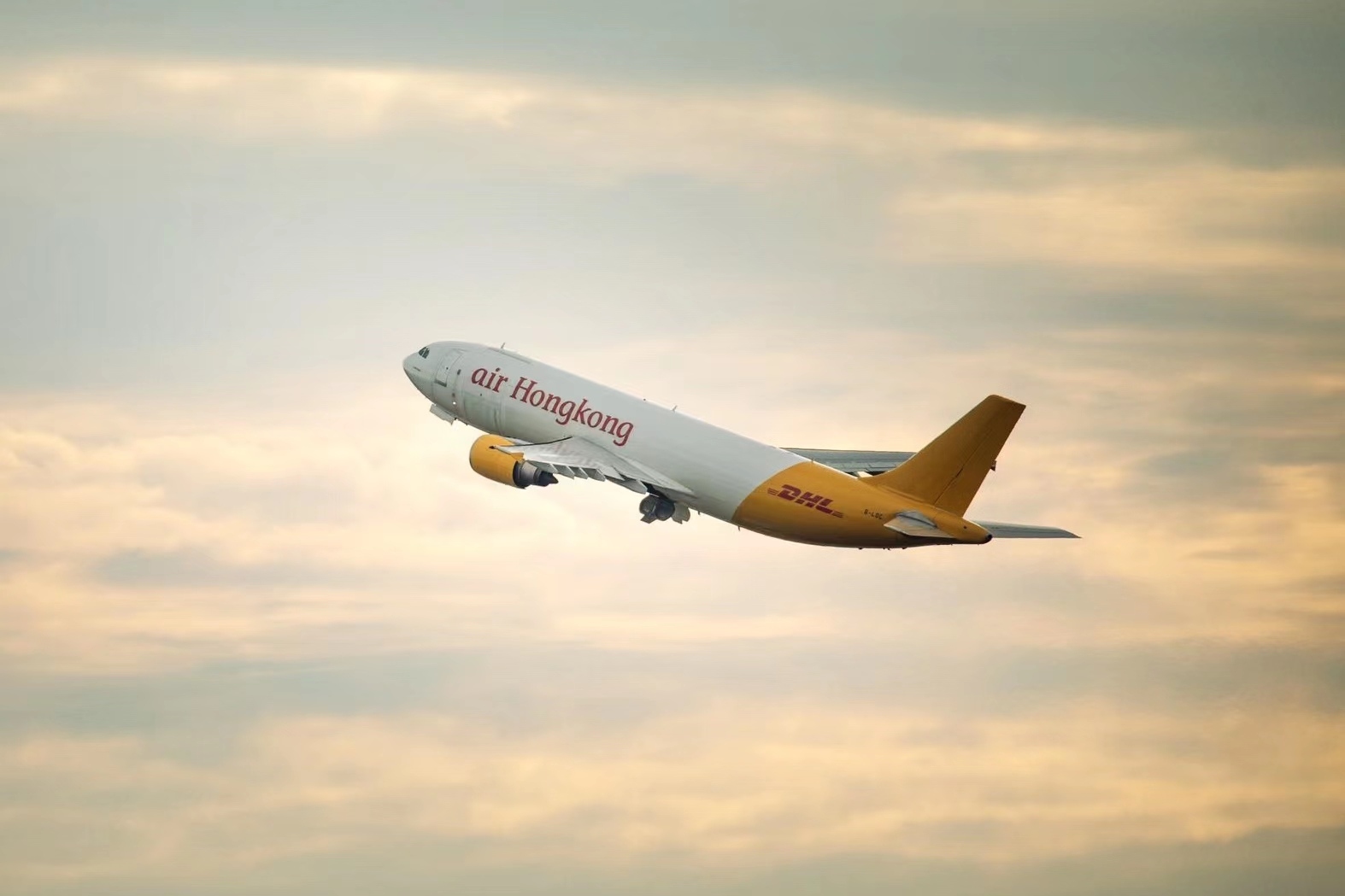 DHL快递成都口岸至香港货运航线升级，由A300全货机执飞