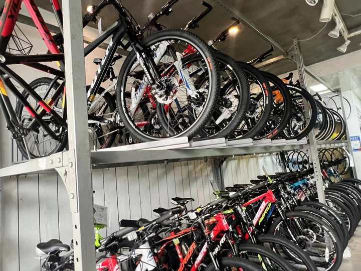 动辄上万一辆，还要等3年才能提车？小时记者调查：自行车真有那么热？