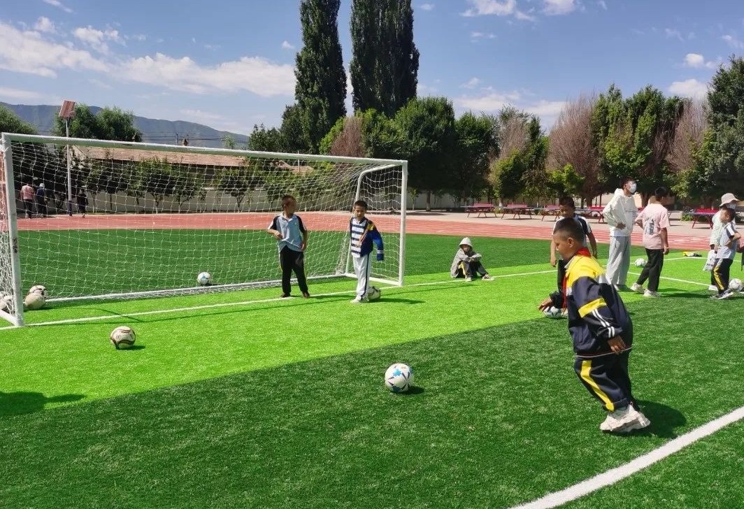 特克斯县中心小学,特克斯县中小学