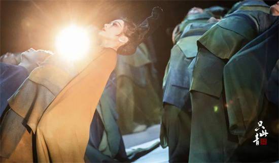 舞蹈诗剧《只此青绿》“展卷”淄博，穿越千年的相遇，以舞叙事惊艳开演