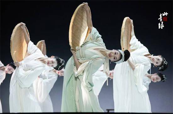 舞蹈诗剧《只此青绿》“展卷”淄博,穿越千年的相遇,以舞叙事惊艳开演