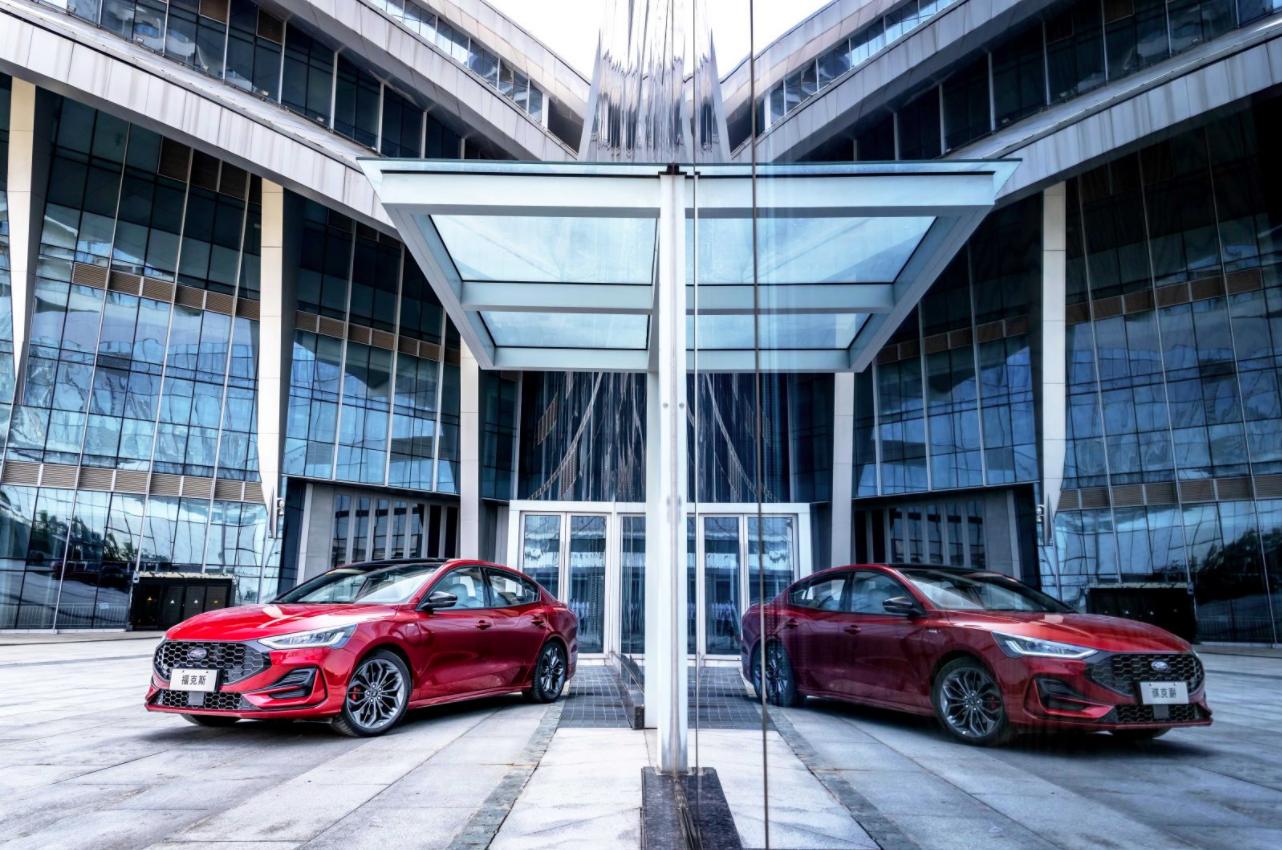 新到12年8月新款福克斯,十来年的新福克斯