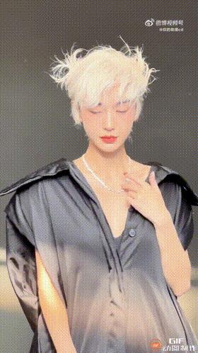 陈都灵短发证件照,陈都灵杨颖合照