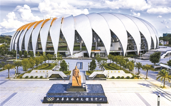 梅州：“足球之乡”擦亮崭新名片