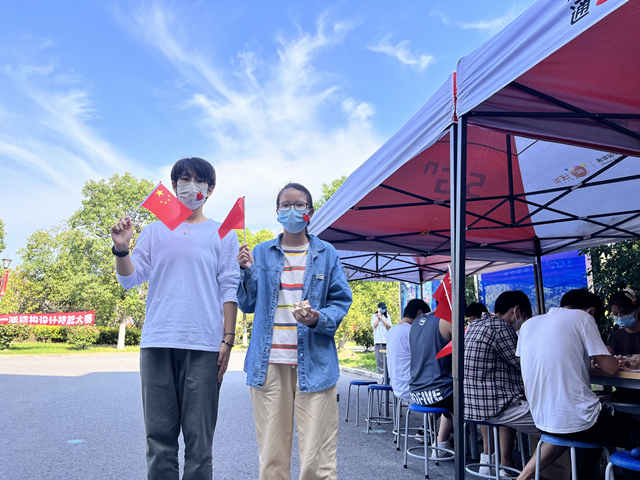 70余所高校共同为祖国庆生,杭州各高校花式为祖国庆生