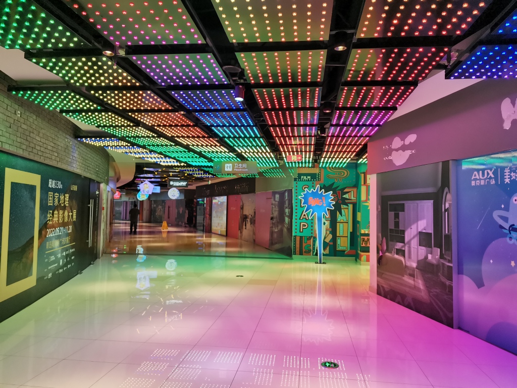 闈掑矝鏉庢钵濂ュ厠鏂箍鍦哄拰涓囪揪,濂ュ厠鏂箍鍦鸿涓囪揪鎺ョ浜嗗悧