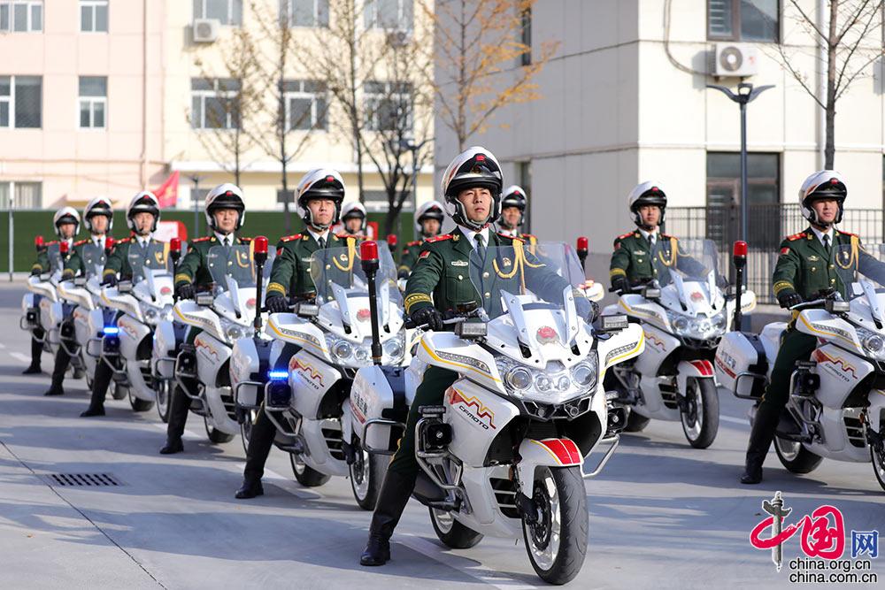 走进*警武**国宾护卫队体验“中华第一骑”骑手养成记