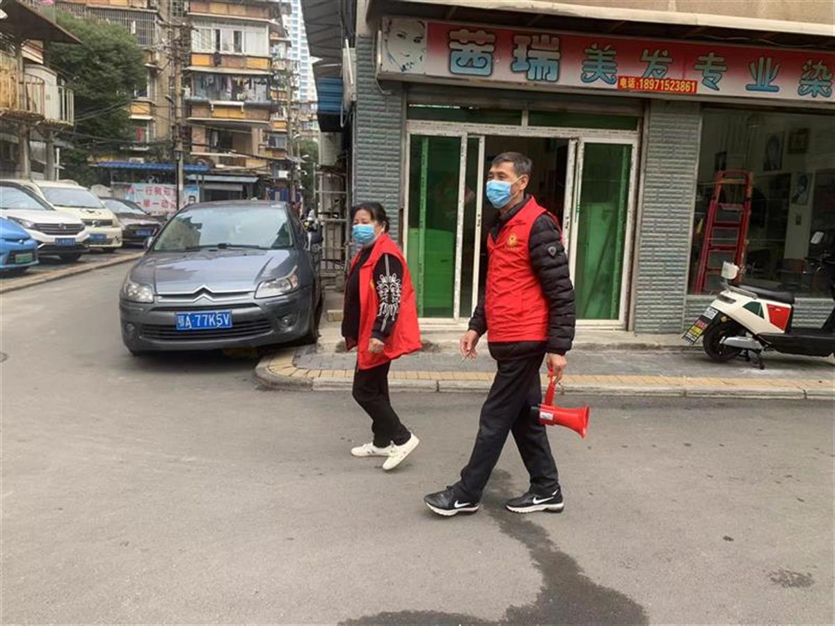 汉阳有个越叫越响的“小喇叭服务队”