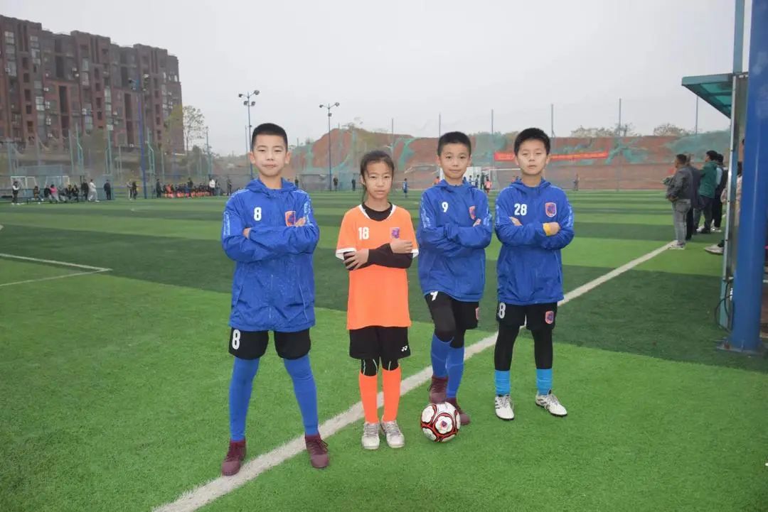 “代表中国出战！”世界杯赛场外，湖南这群足球小将心怀大梦想
