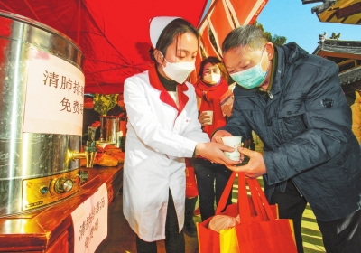 关爱你我他温暖千万家活动,关爱你我他温暖千万家送蔬菜