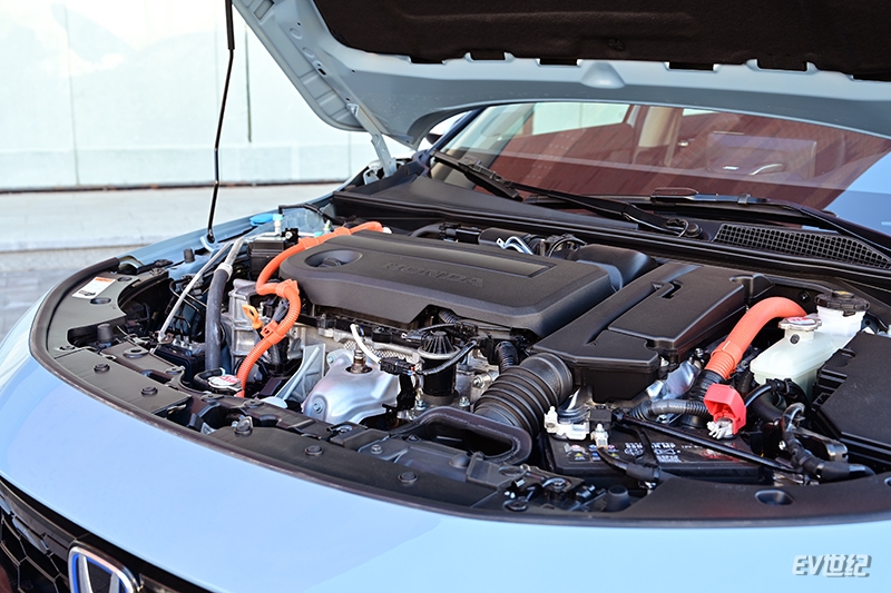 广汽本田型格幻夜科技版1.5t+cvt,广汽本田型格混动2023款评测