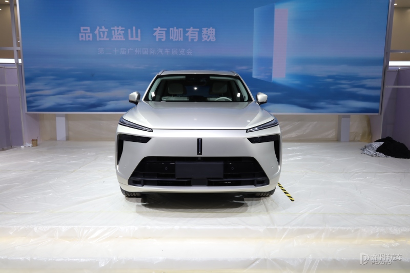 4.4t的宝马x5,4.4t的宝马x5m加多少号汽油