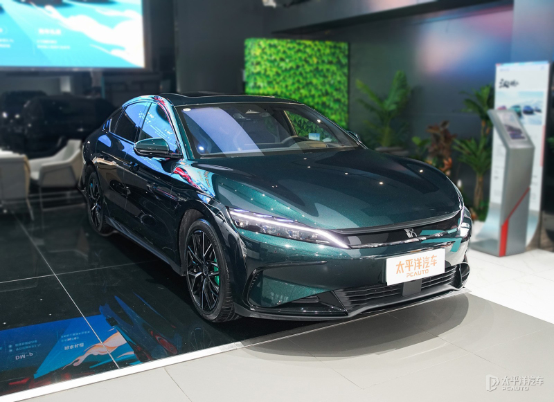 同级20-30万元纯电豪华轿车怎么选,想选一款空间好的车买它准没错