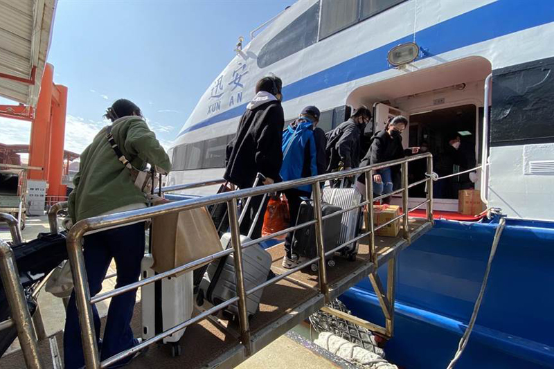 “小三通”何时全面复航？*进党民**当局应正视*意民**诉求