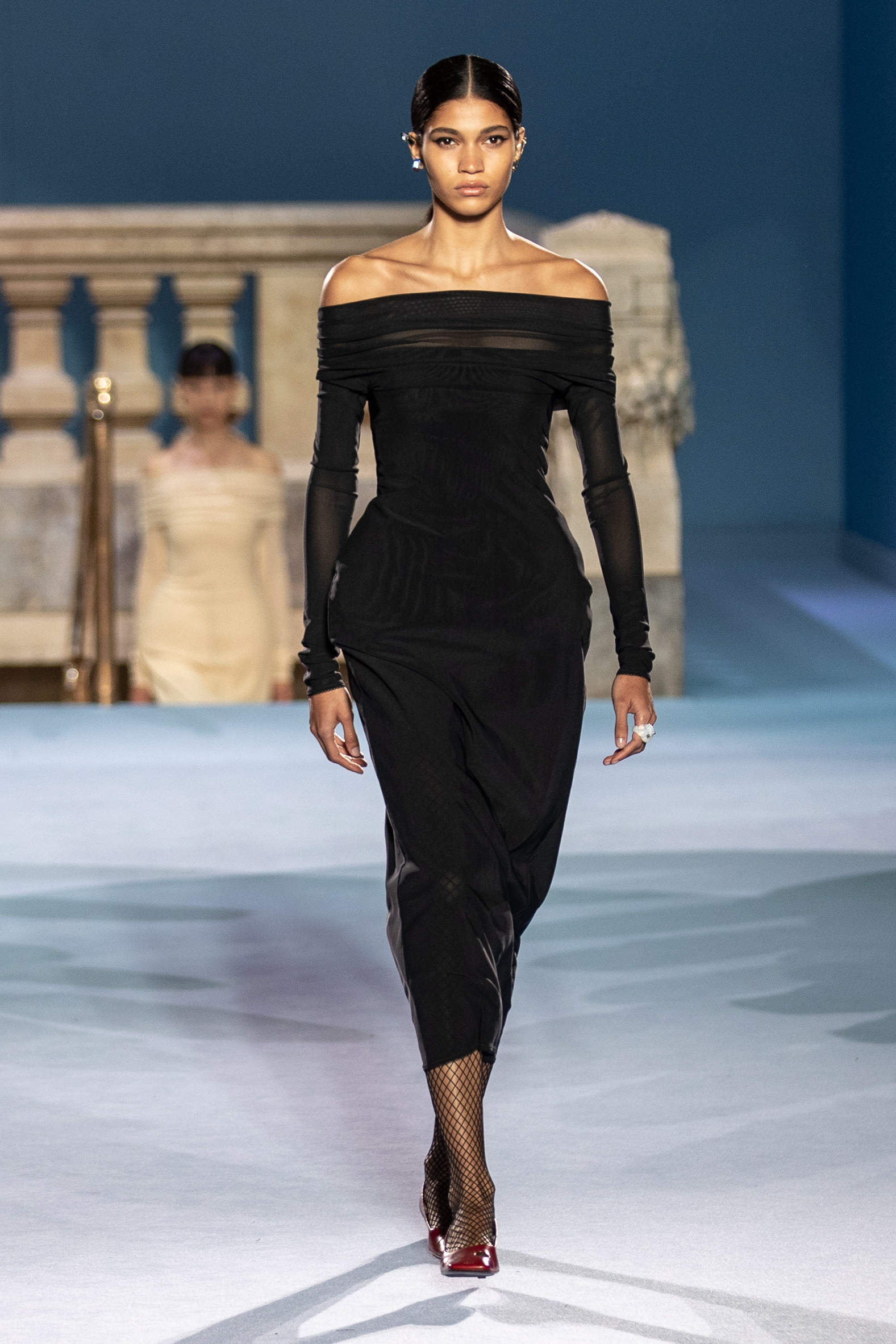 toryburch2023春季走秀,toryburch时装秀场